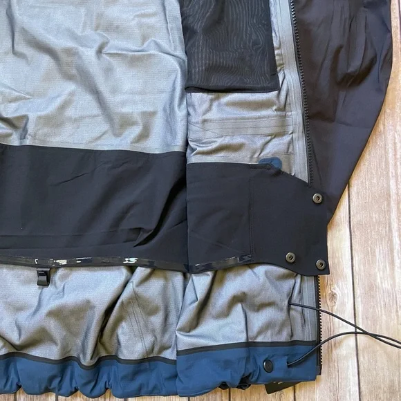 The North Face Men's Purist FUTURELIGHT Steep Series Jacket